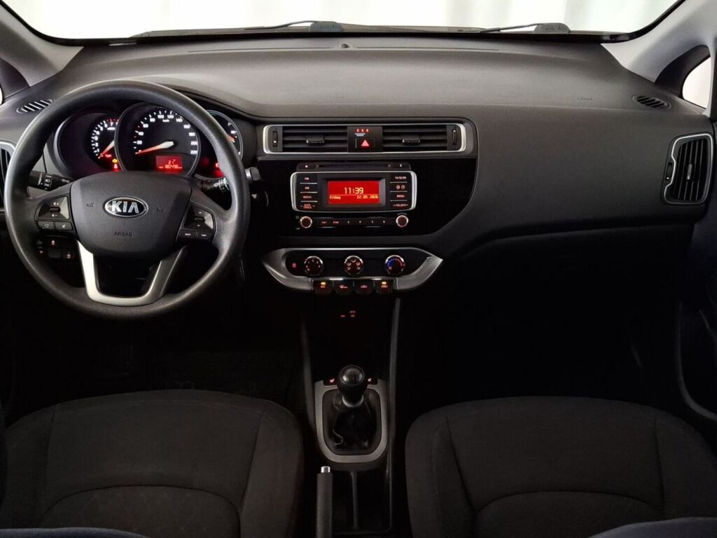 Kia Rio 2015 Hopea