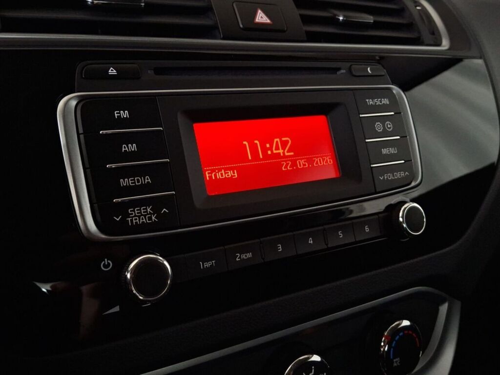 Kia Rio 2015 Hopea