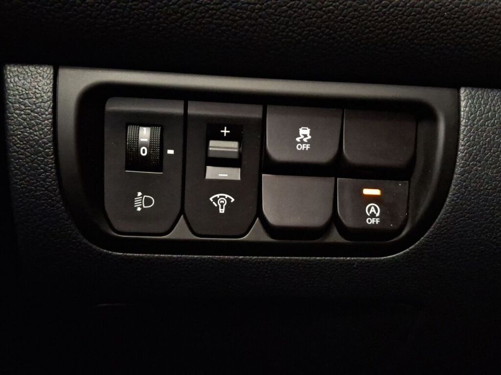 Kia Rio 2015 Hopea