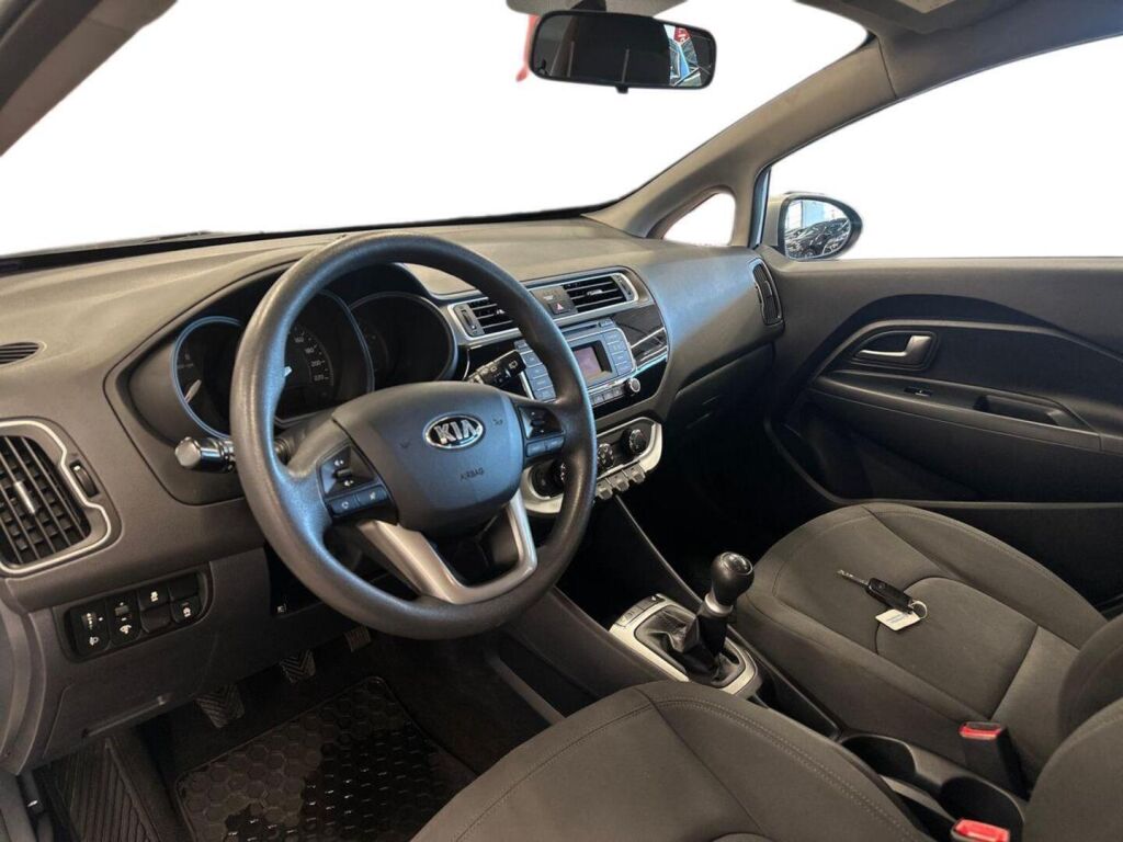 Kia Rio 2015 Hopea
