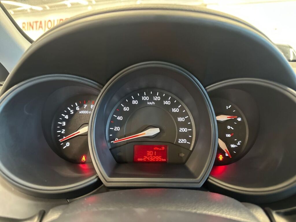 Kia Rio 2015 Hopea
