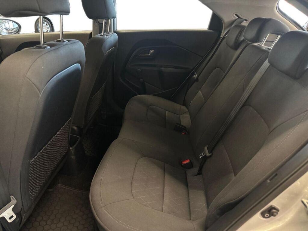 Kia Rio 2015 Hopea