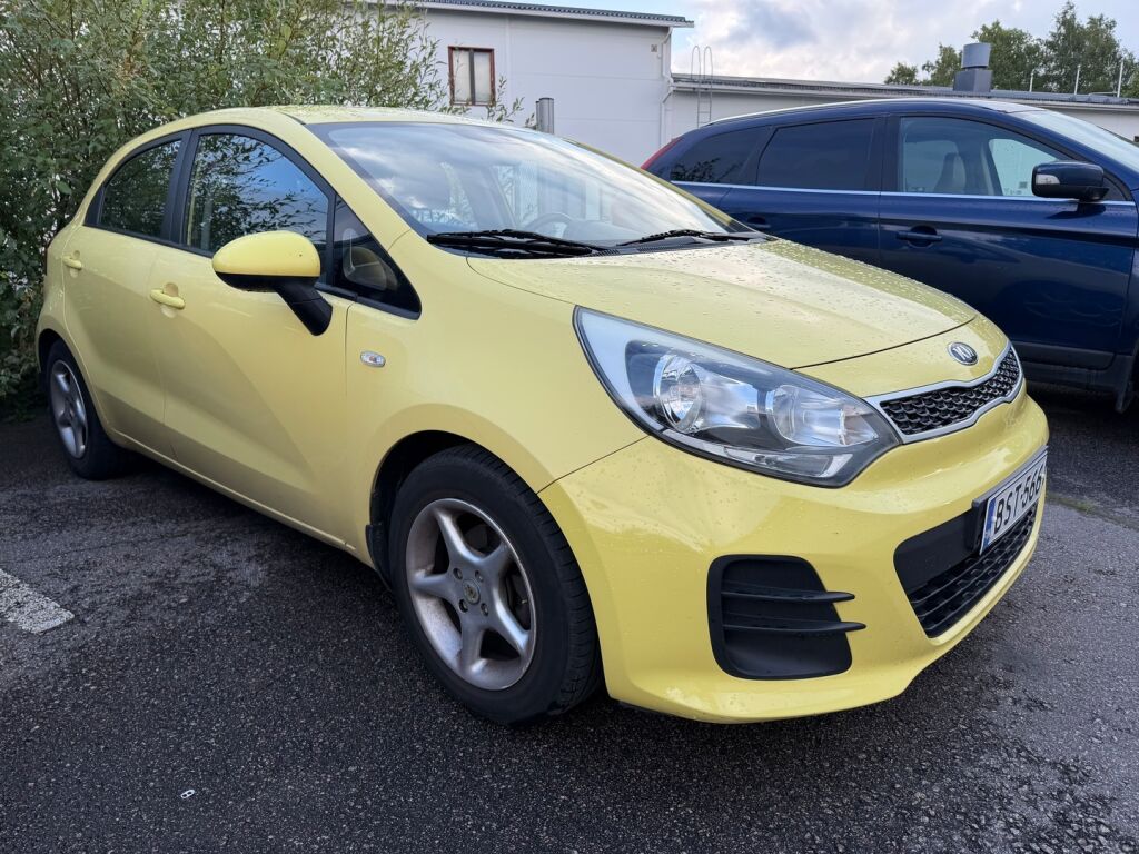 Kia Rio 2015 Keltainen