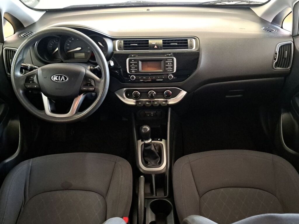 Kia Rio 2015 Keltainen