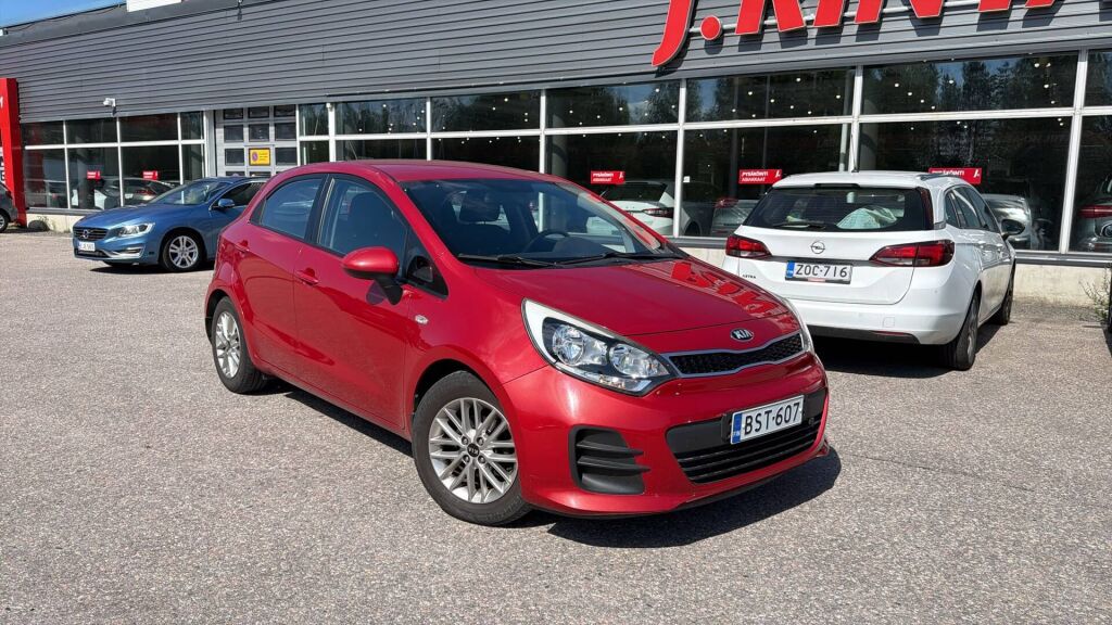Kia Rio 2015 Punainen