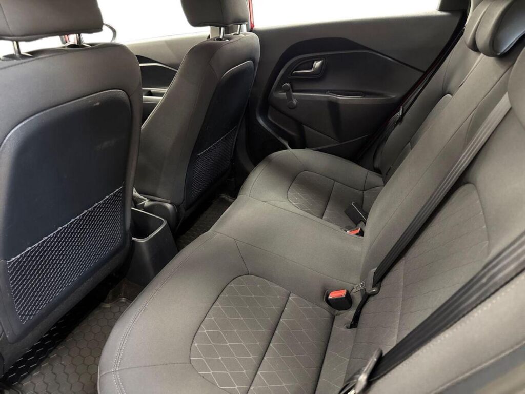 Kia Rio 2015 Punainen