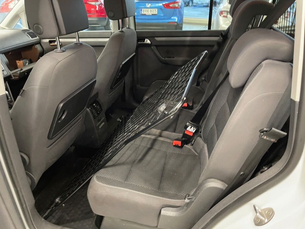 Volkswagen Touran 2015 Valkoinen