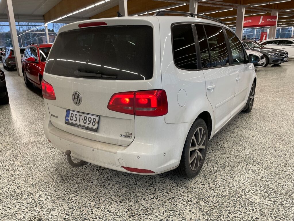 Volkswagen Touran 2015 Valkoinen