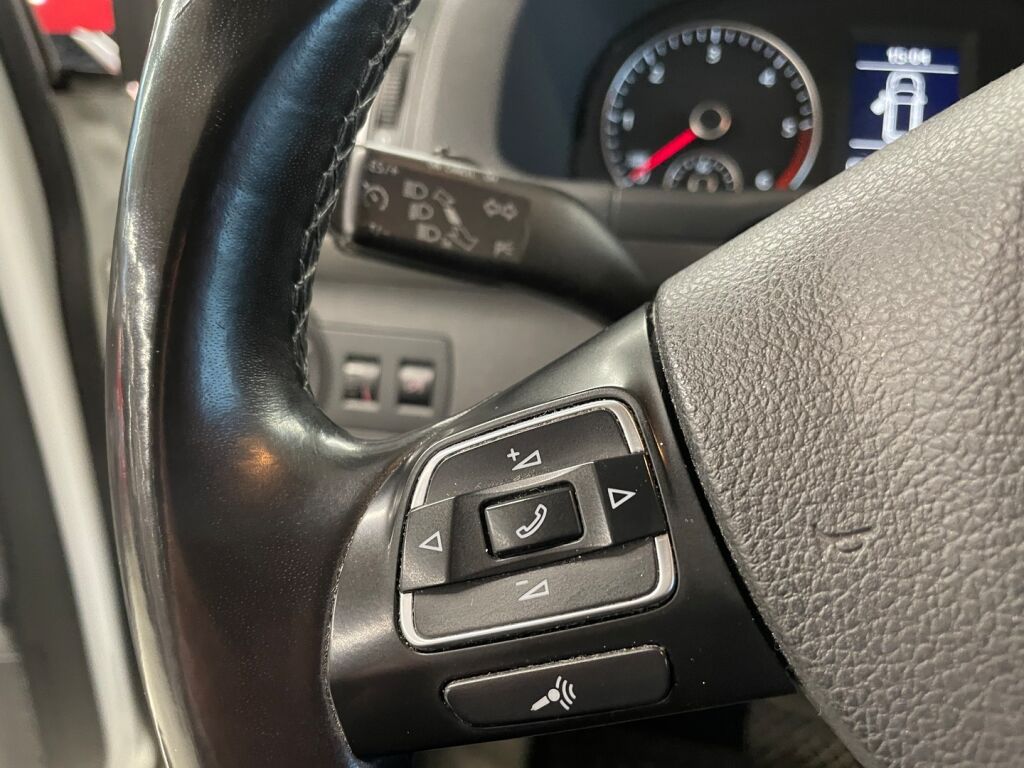 Volkswagen Touran 2015 Valkoinen