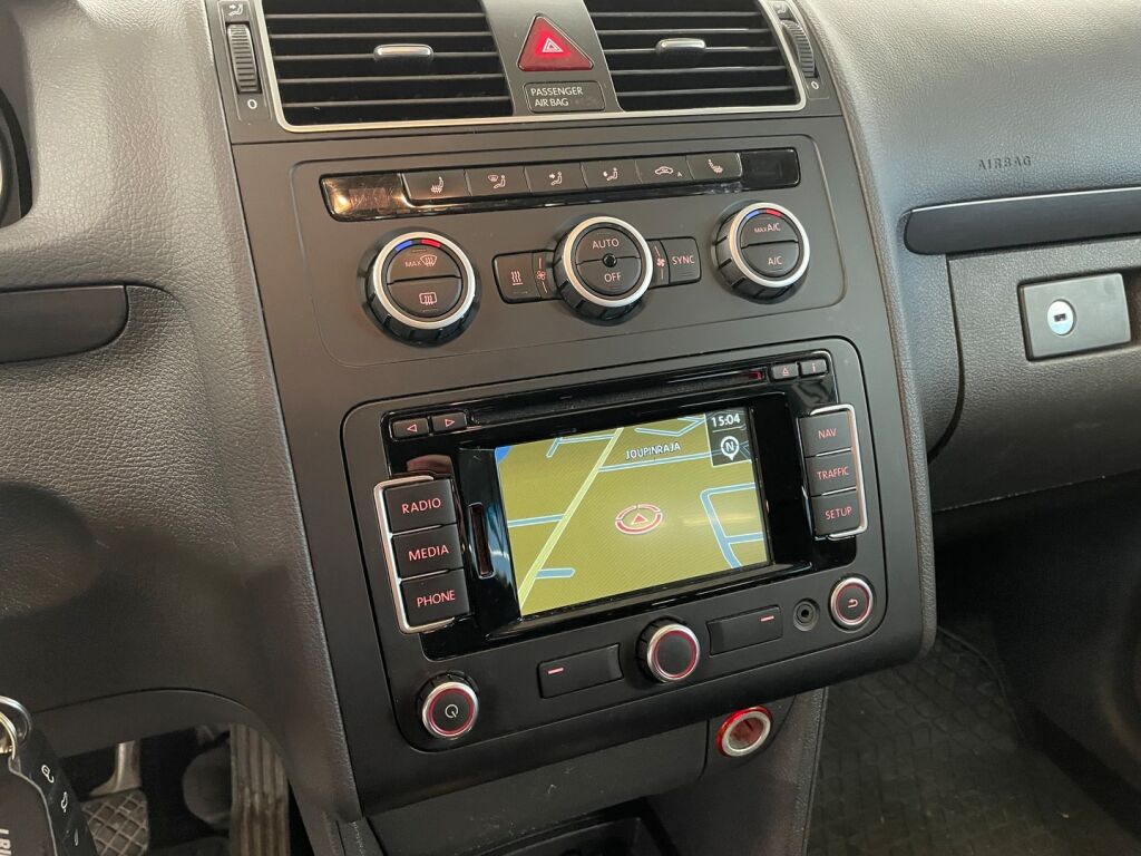Volkswagen Touran 2015 Valkoinen