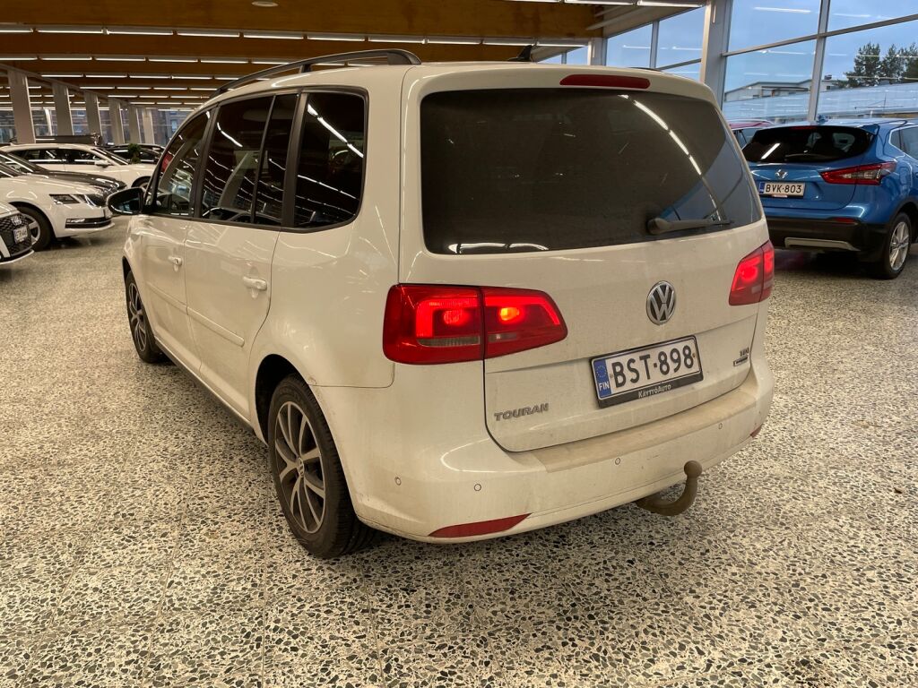 Volkswagen Touran 2015 Valkoinen