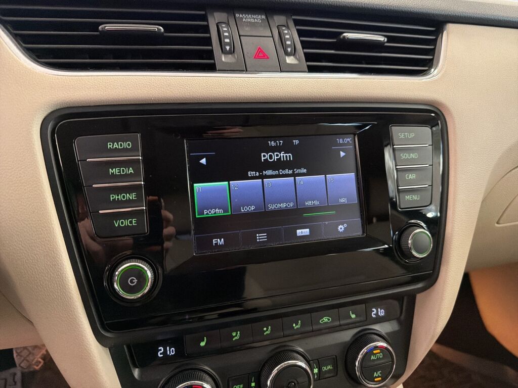 Skoda Octavia 2015 Musta
