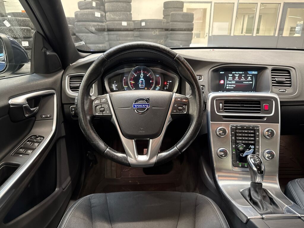 Volvo S60 2015 Sininen