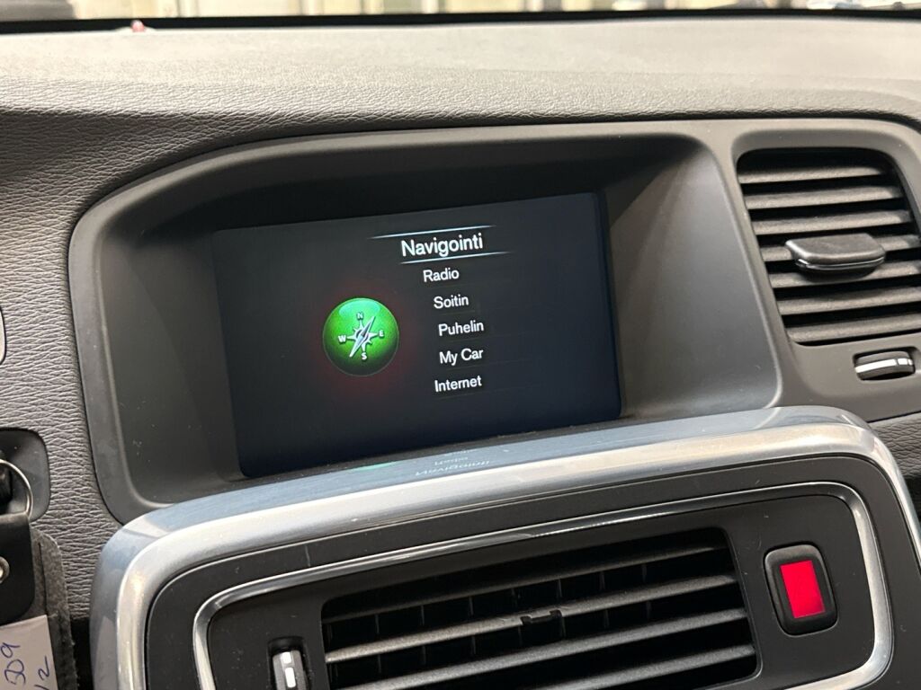 Volvo S60 2015 Sininen