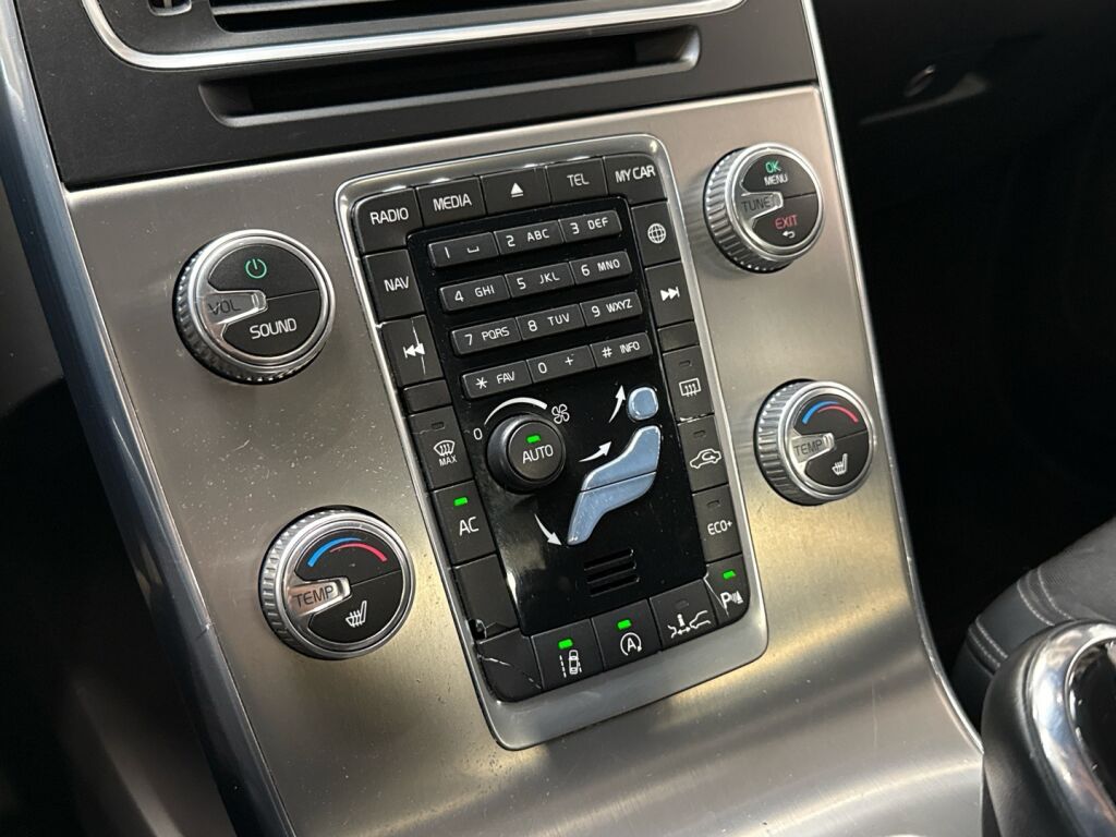 Volvo S60 2015 Sininen