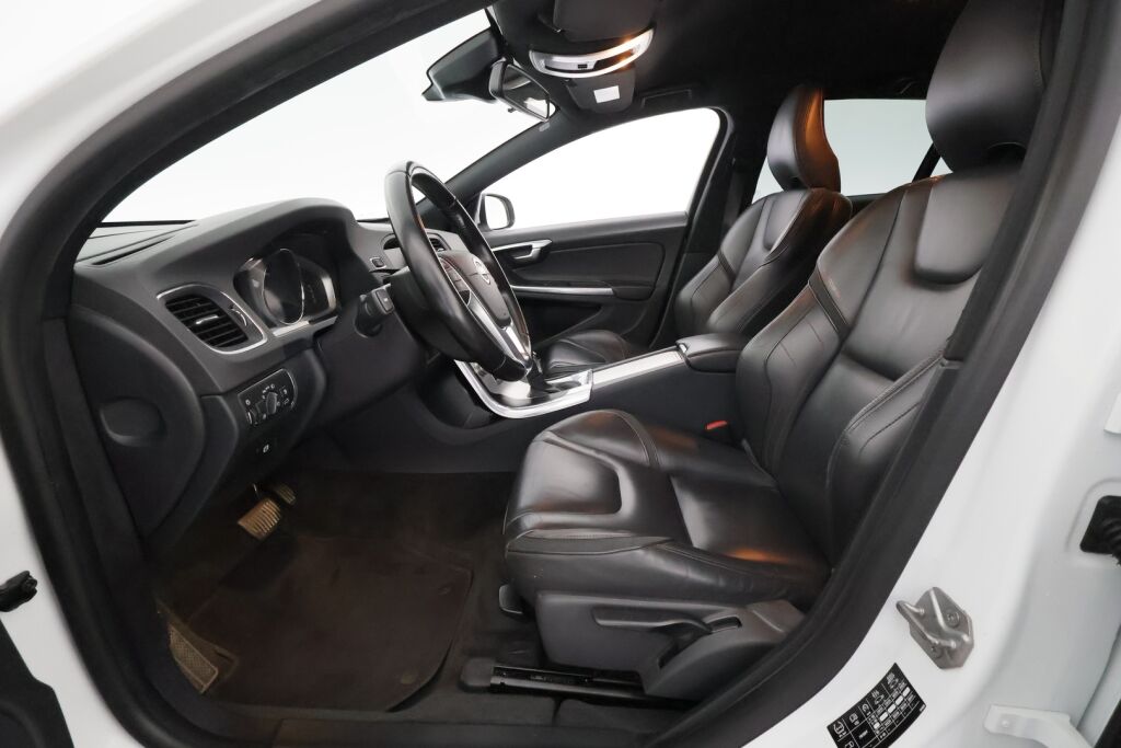 Volvo V60 2015 Valkoinen