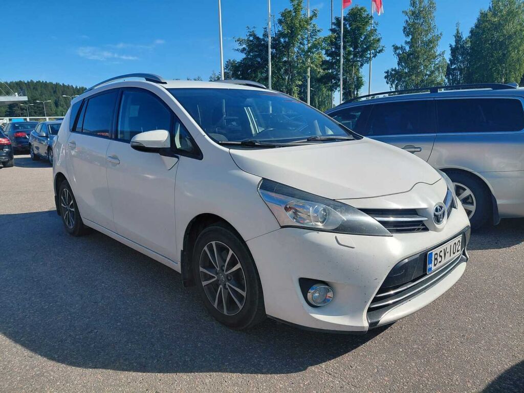Toyota Verso 2015 Valkoinen