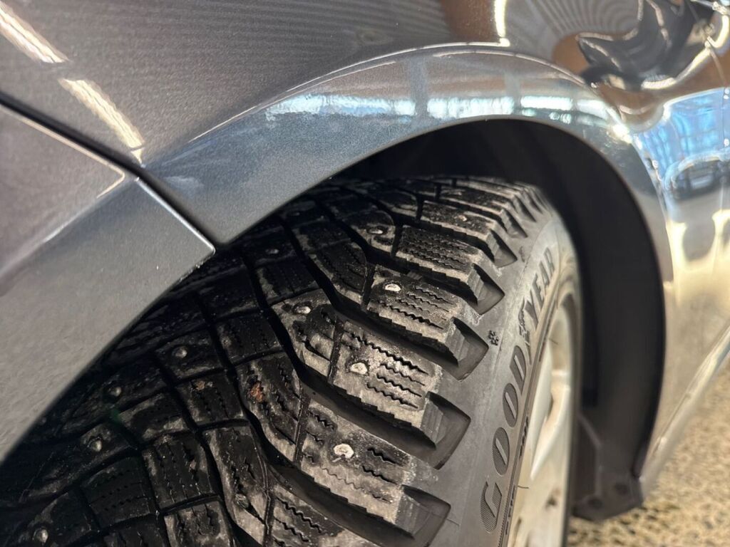 Mercedes-Benz E 2015 Harmaa