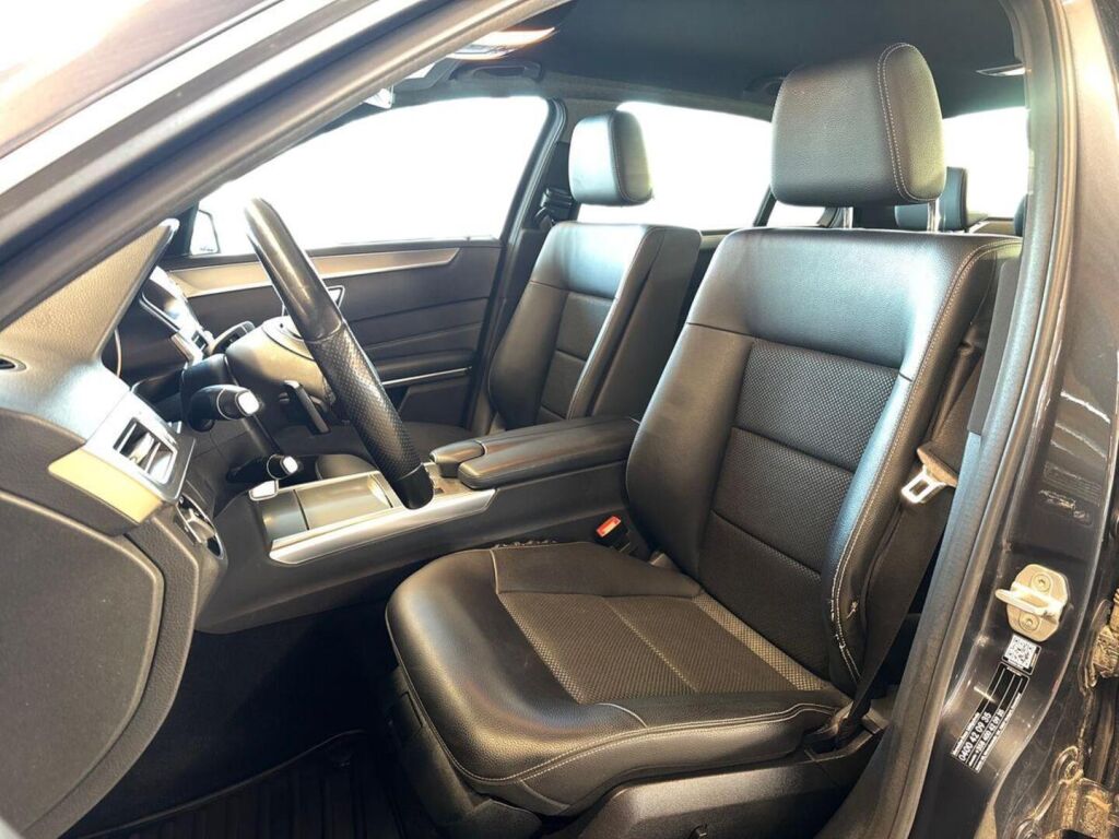 Mercedes-Benz E 2015 Harmaa