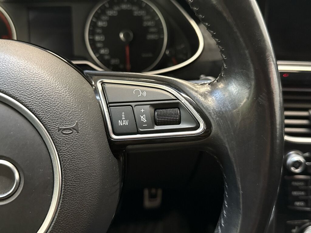 Audi A4 2015 Musta