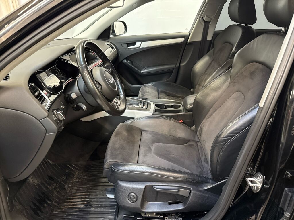 Audi A4 2015 Musta