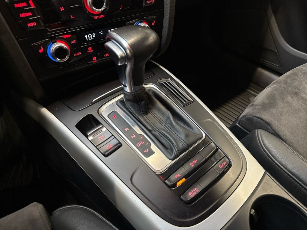 Audi A4 2015 Musta