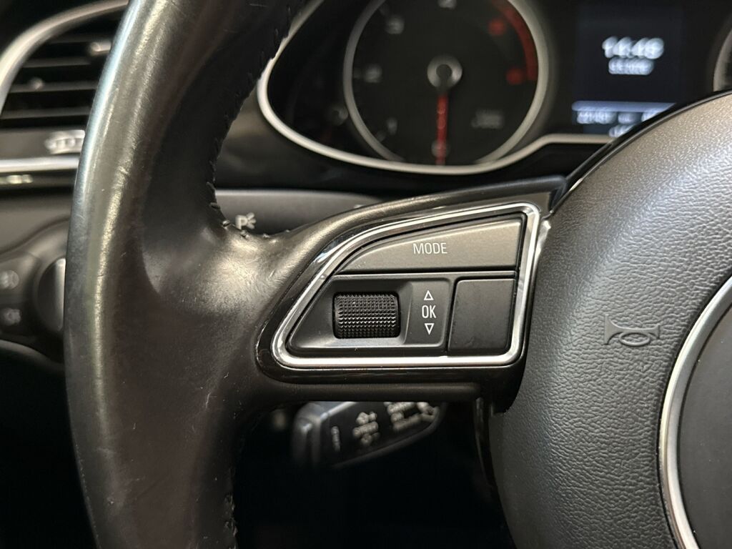 Audi A4 2015 Musta