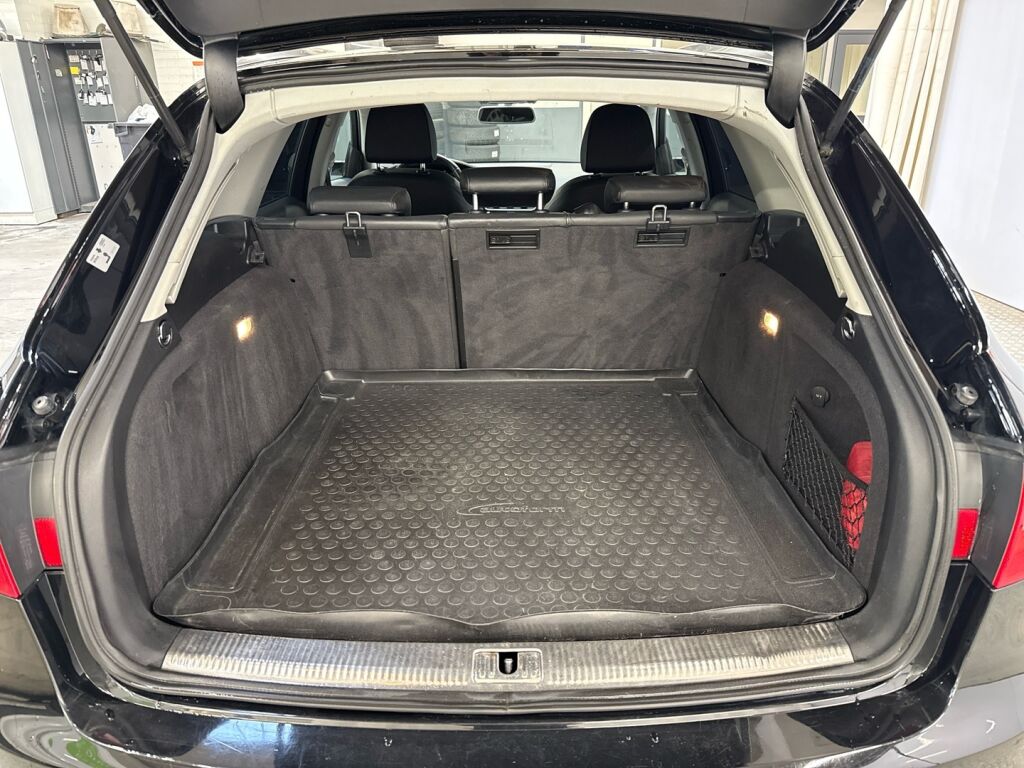 Audi A4 2015 Musta