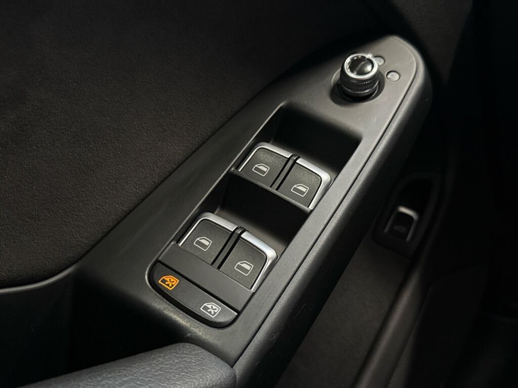 Audi A4 2015 Musta