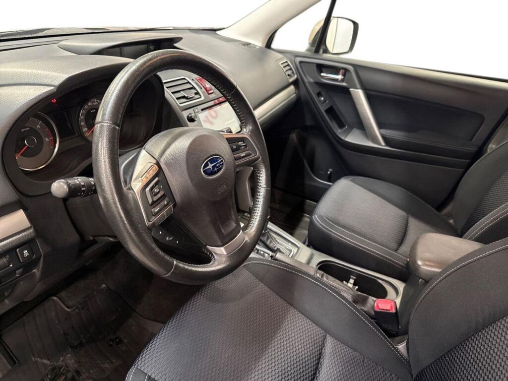 Subaru Forester 2015 Harmaa