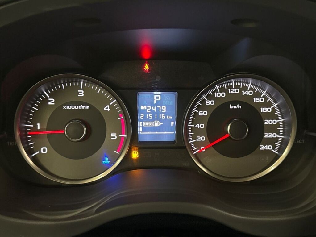 Subaru Forester 2015 Harmaa
