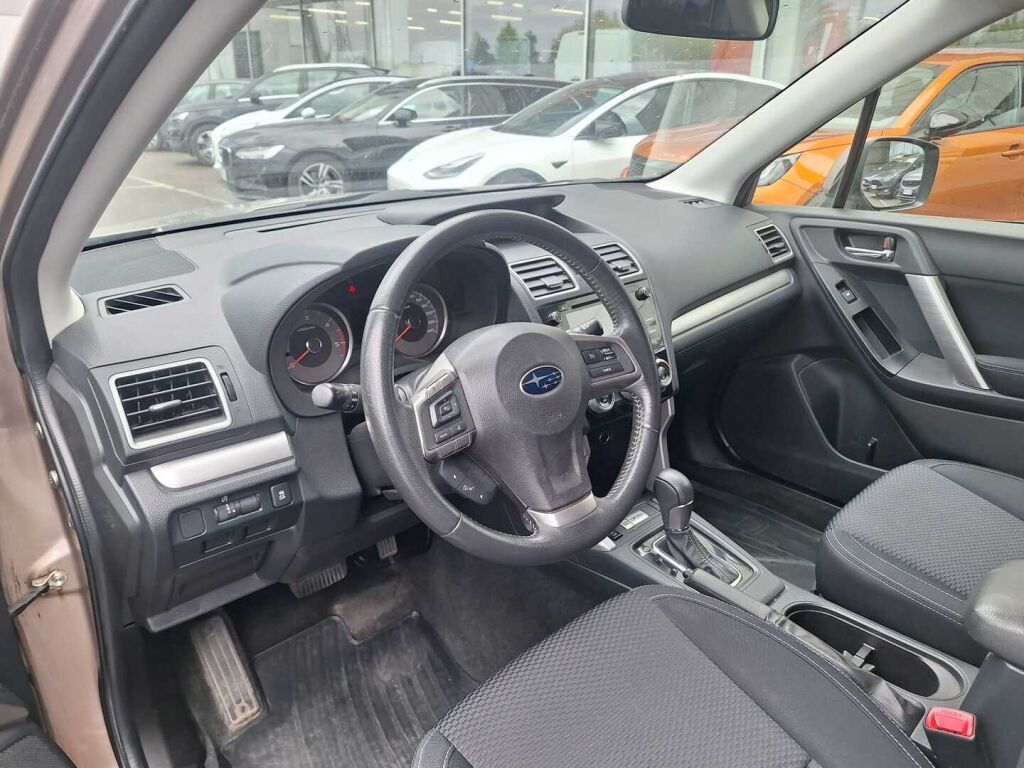 Subaru Forester 2015 Harmaa