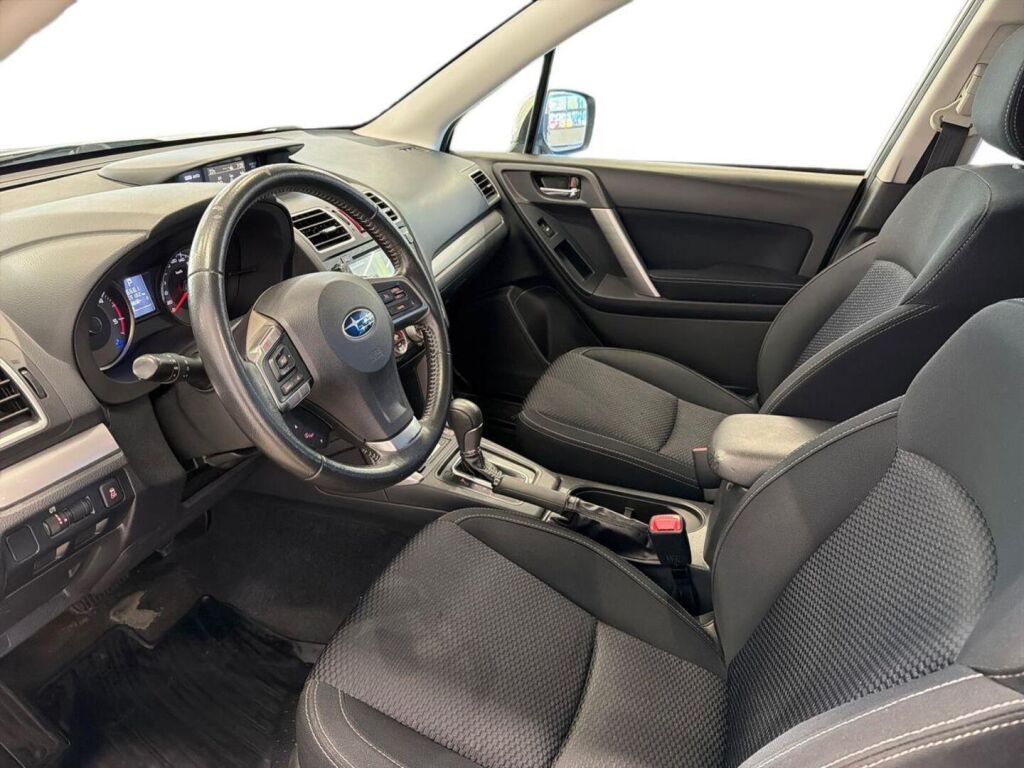 Subaru Forester 2016 Valkoinen