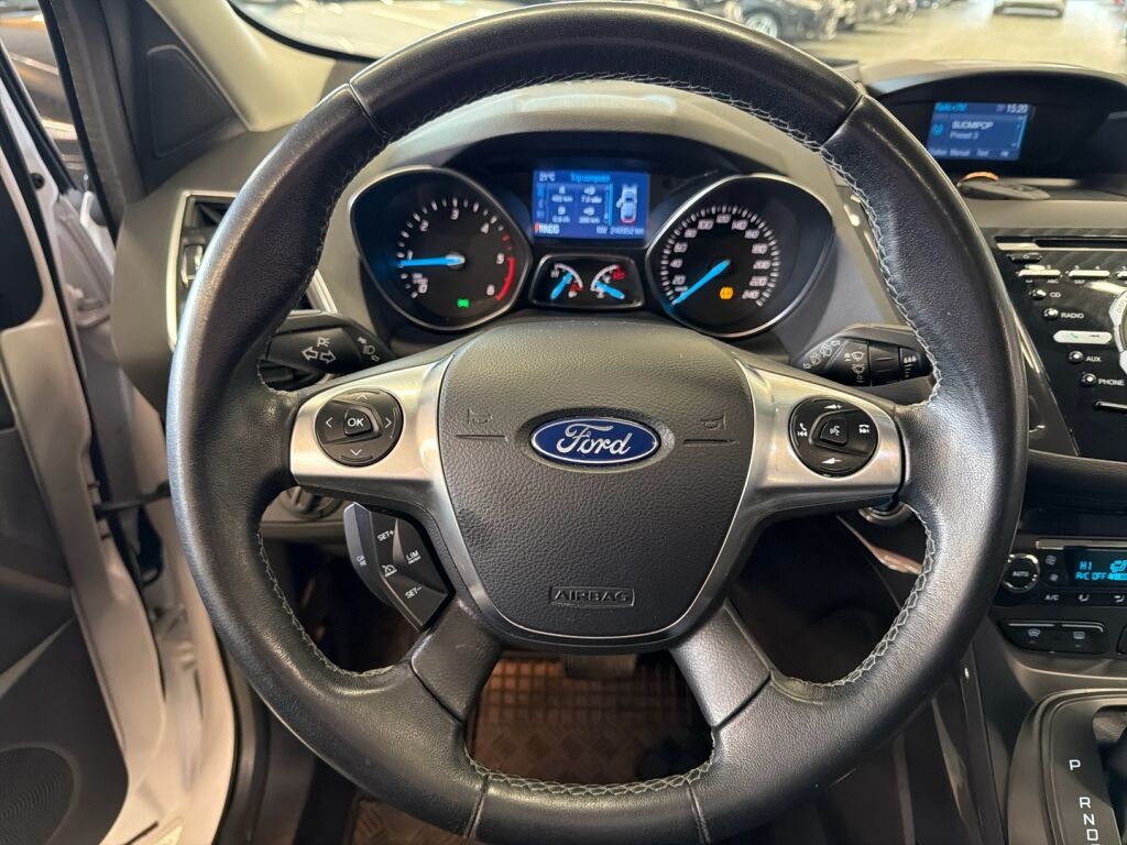 Ford Kuga 2015 Valkoinen
