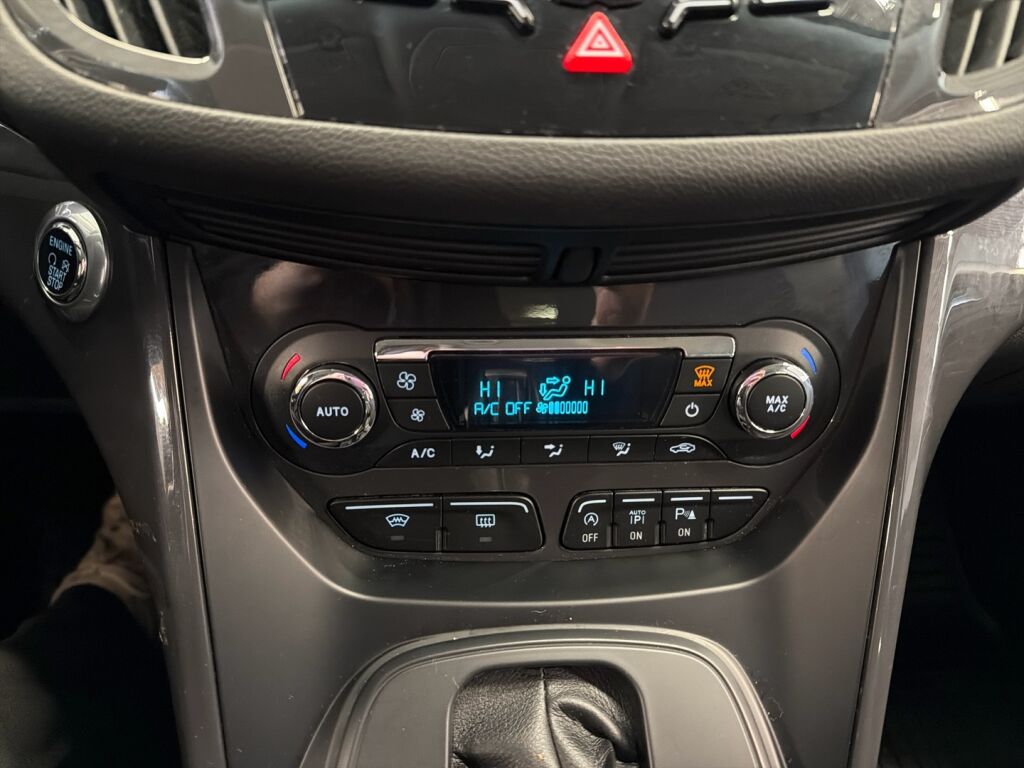 Ford Kuga 2015 Valkoinen