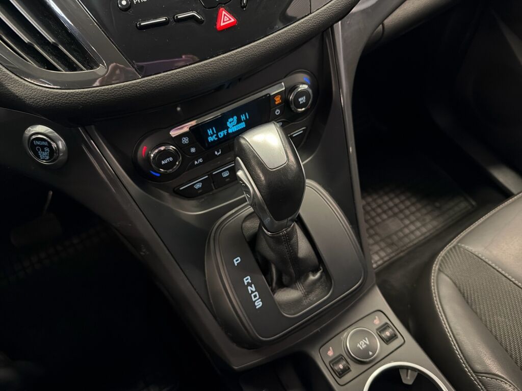 Ford Kuga 2015 Valkoinen