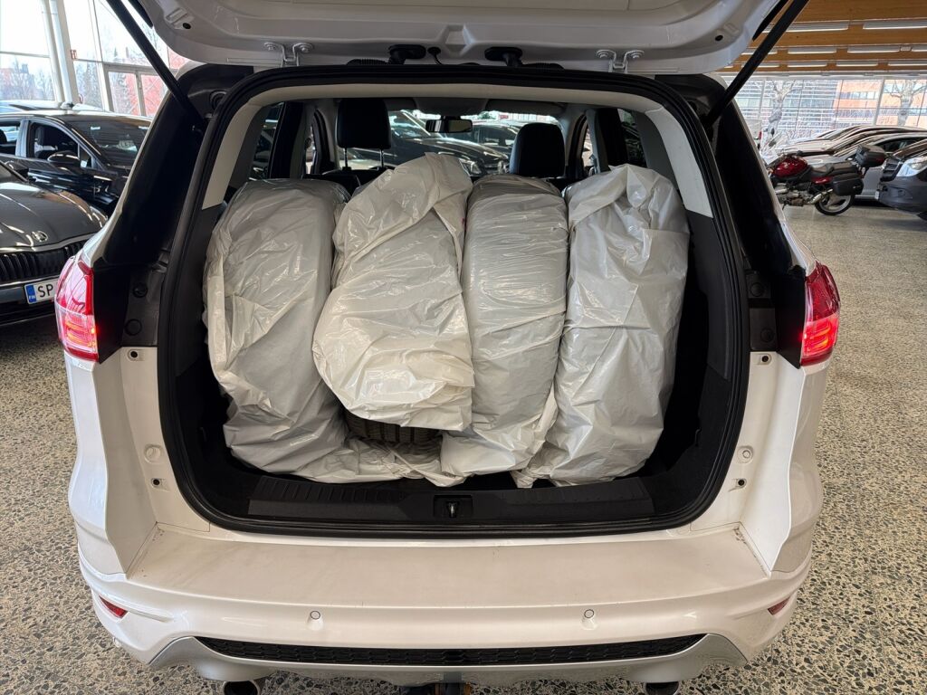 Ford Kuga 2015 Valkoinen