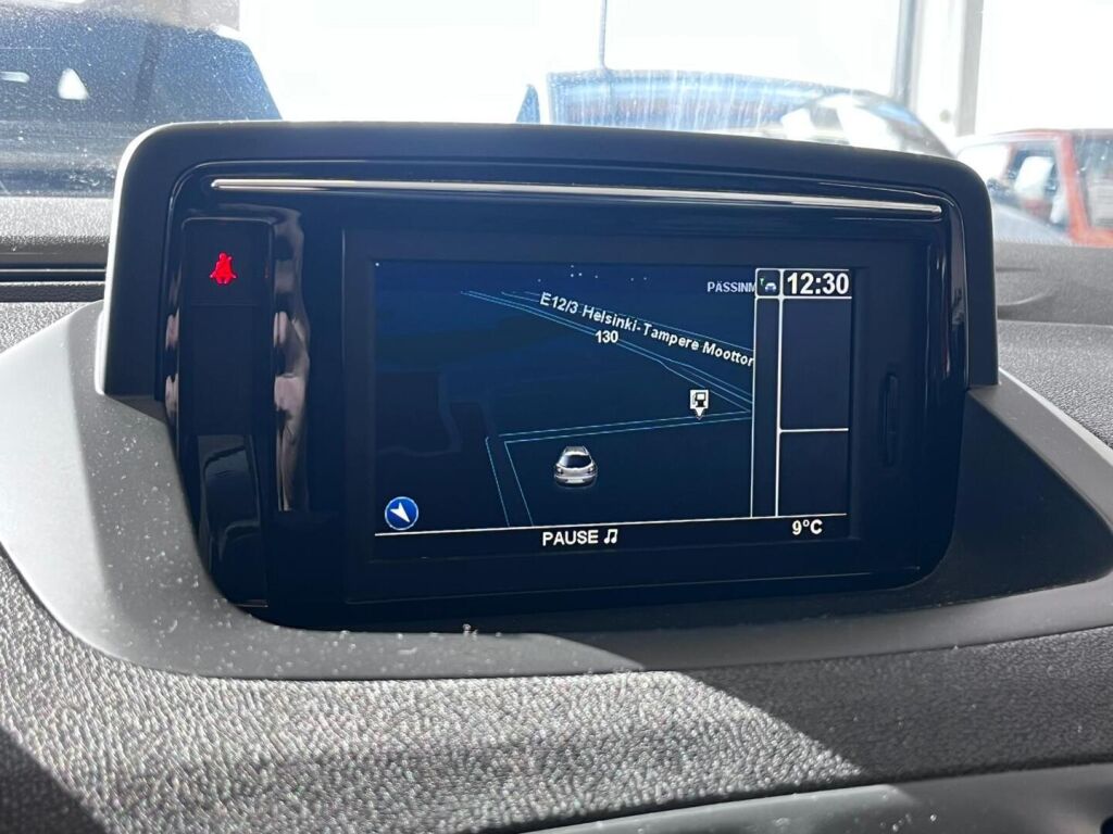 Renault Megane 2015 Punainen