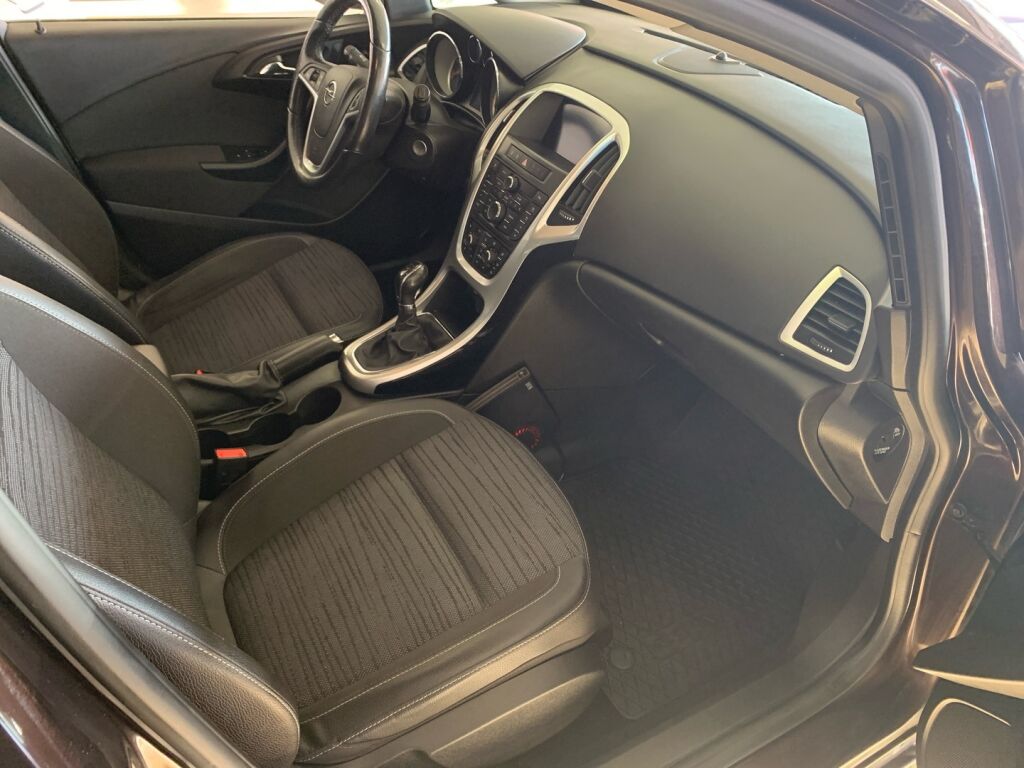 Opel Astra 2015 Ruskea (beige)