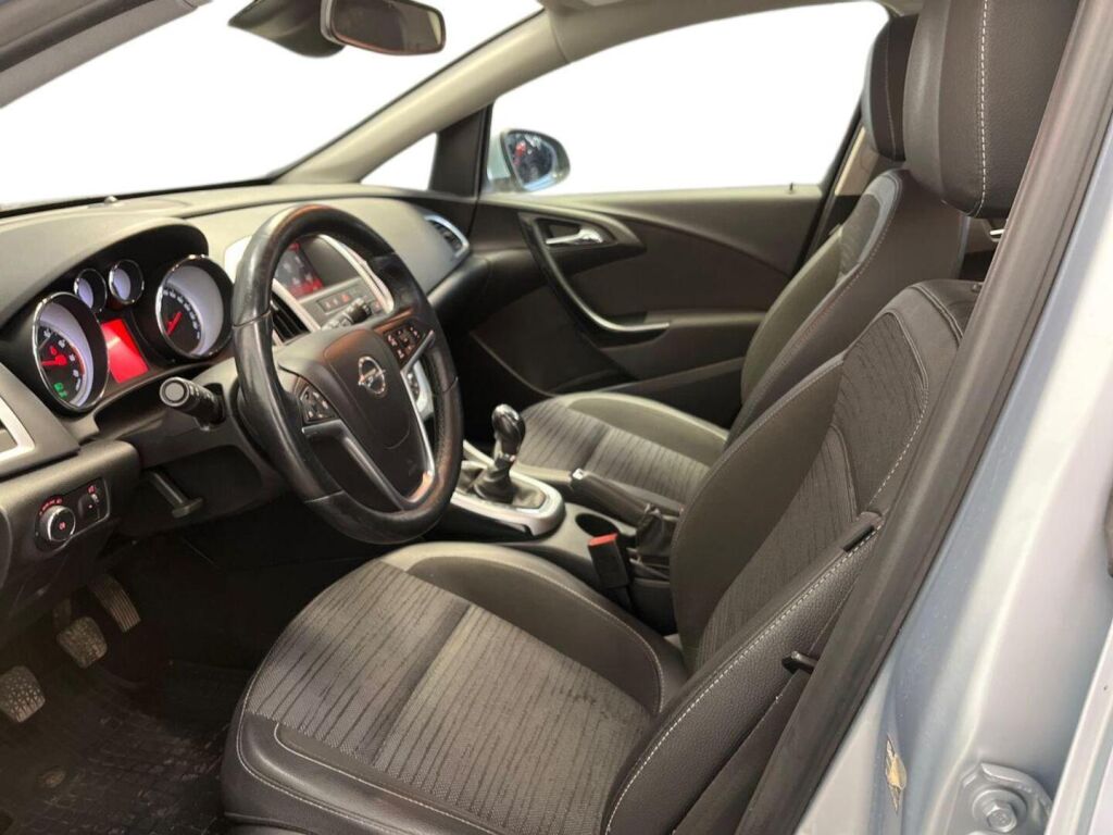 Opel Astra 2015 Hopea