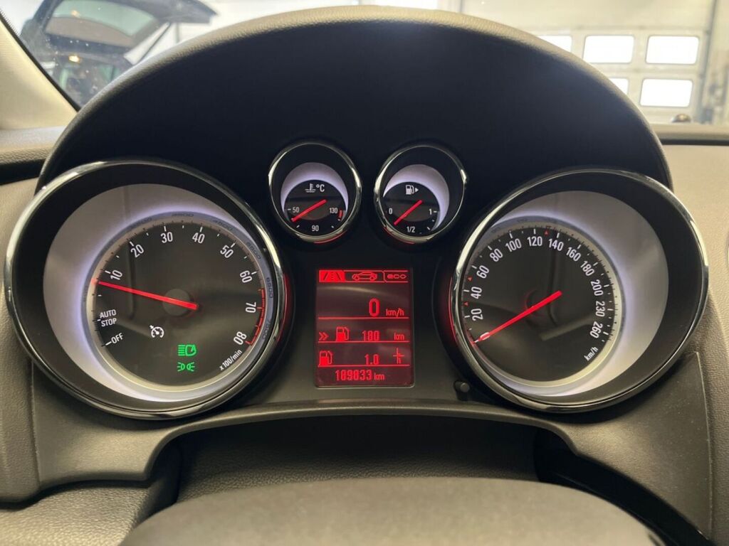 Opel Astra 2015 Hopea