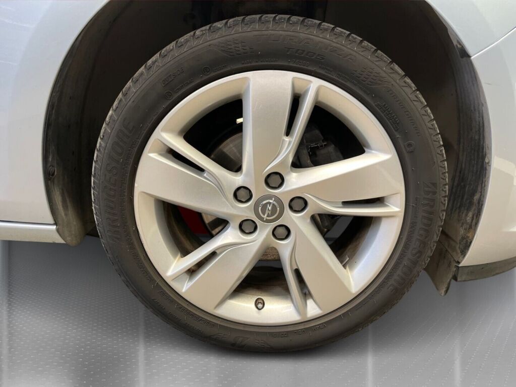 Opel Astra 2015 Hopea