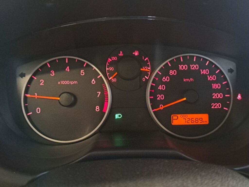 Hyundai i20 2009 Punainen