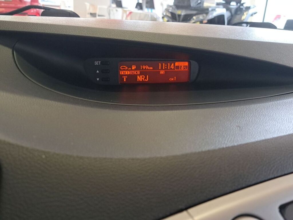 Hyundai i20 2009 Punainen