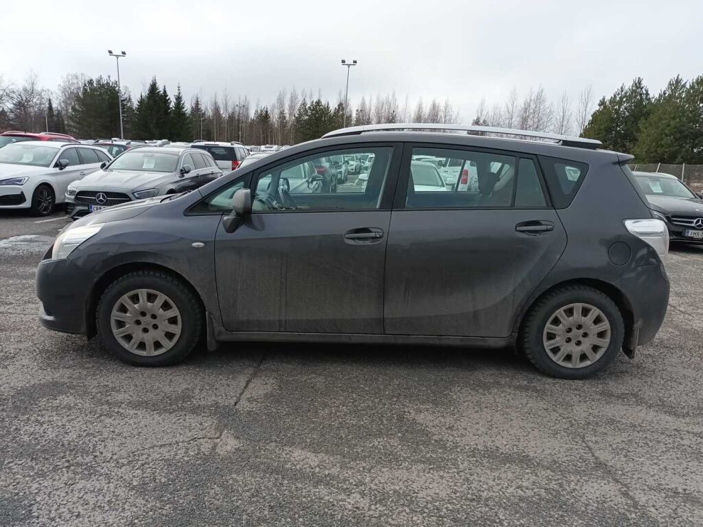Toyota Verso 2009 Harmaa