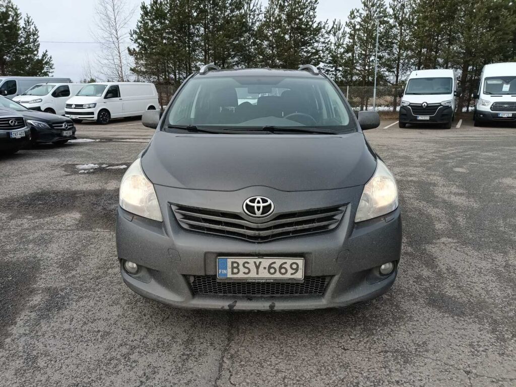 Toyota Verso 2009 Harmaa