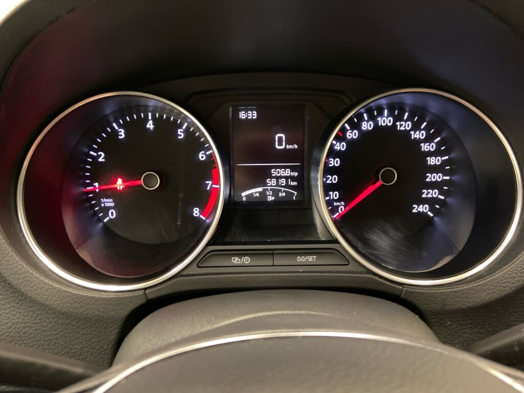 Volkswagen Polo 2015 Sininen