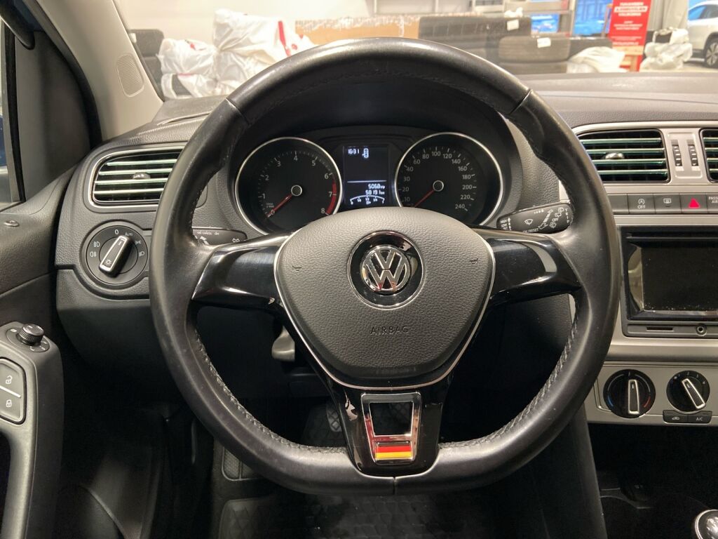 Volkswagen Polo 2015 Sininen
