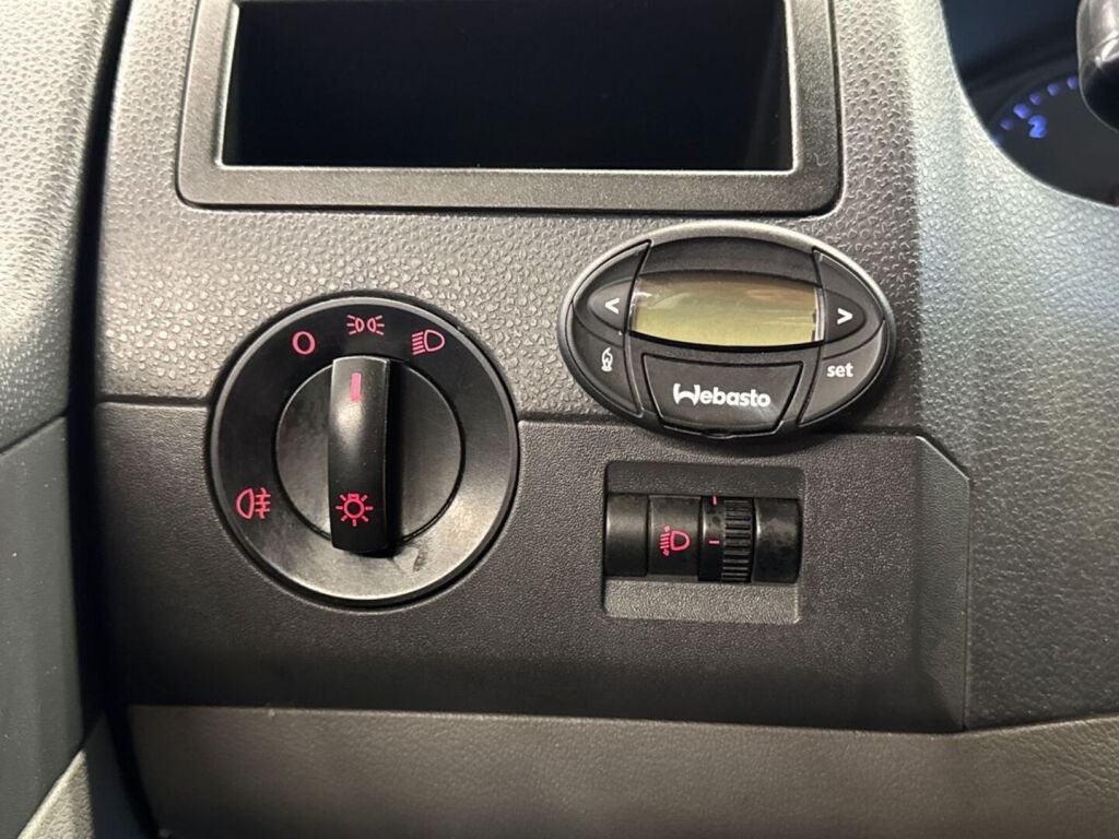 Volkswagen Transporter 2004 Harmaa