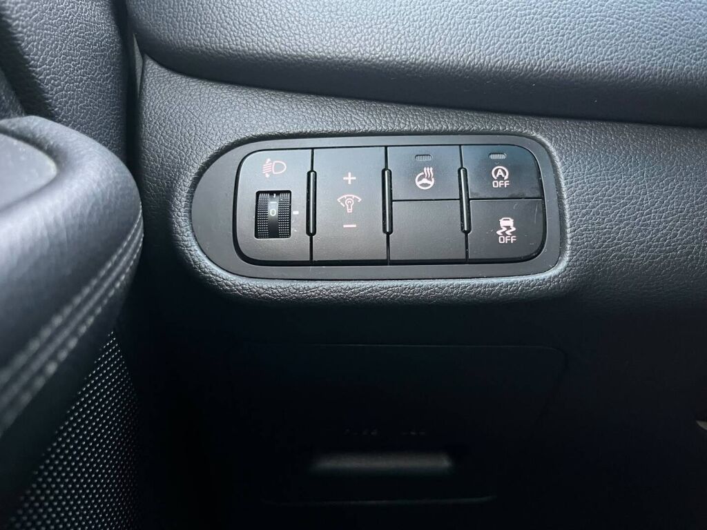 Kia Carens 2015 Ruskea (beige)